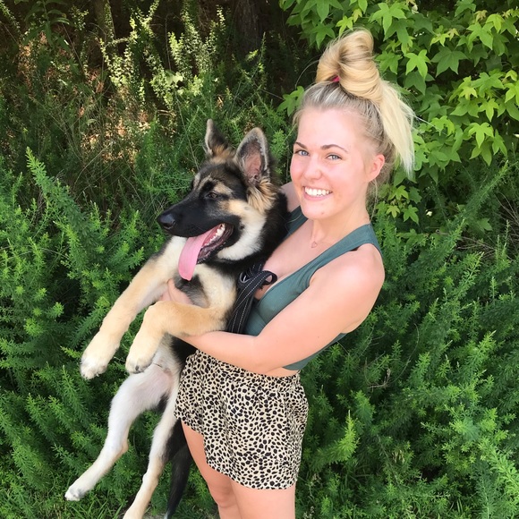 Meet your Posher, Julia - Picture 1 of 1